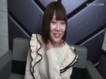 FC2PPV323781819歳、梦の为に上京してきた清楚系美容●生を言叶巧みに骗して撮影。美脚や健康体の美bodyを楽しんだ后、思わず中出し。第03集