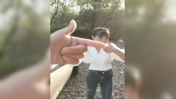 高颜值妹子【骚劲小妖精】驾车户外车上口口，全裸上位骑乘抽插非常诱人，很是诱惑喜欢不要错过