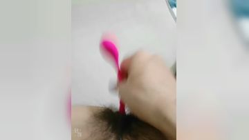 抖音 ·黄老师 ·： 不行啦不行了啊啊射快点，爽死我拉，哦哦哦，儿子操死我，儿子的鸡巴好硬啊(3)