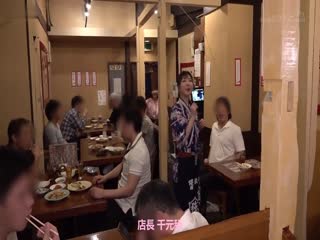 快速-便宜-熟练成为话提的马上吹千元酒场密着！口交喷射神对应！一面喝酒一面让人射的新业态！ SDDE-683