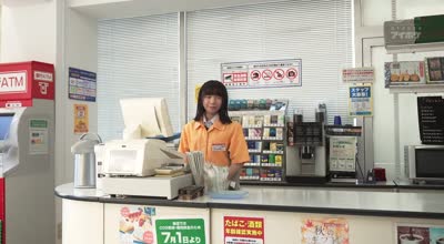 IPZZ-567 ボクの出勤に合わせてシフト出す小悪魔J刑女子のイタズラ嗫きハニートラップ 学生バイトちゃん奥さんと客にバレずに店内不伦NTR 日向由奈