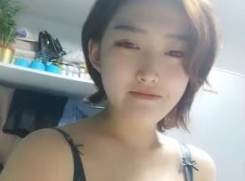 清纯学生妹的诱惑时刻